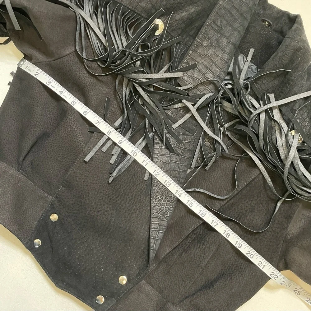 Vintage sueded leather fringed crop jacket medium - Picture 11 of 15